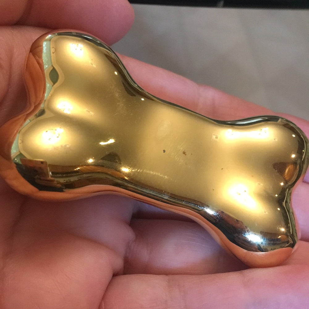 🐶🦴DOG BONE PIN - Picture 3 of 4